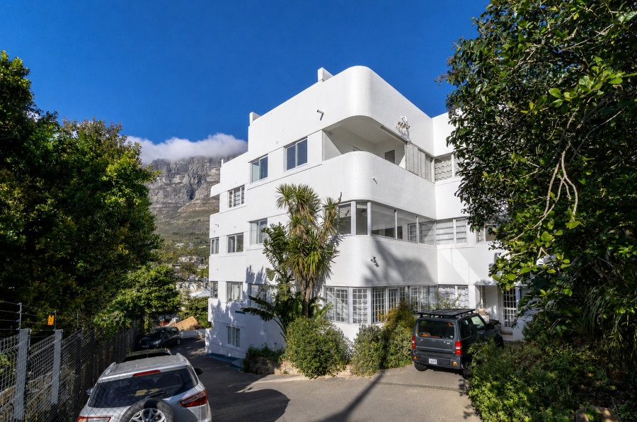 1 Bedroom Property for Sale in Oranjezicht Western Cape